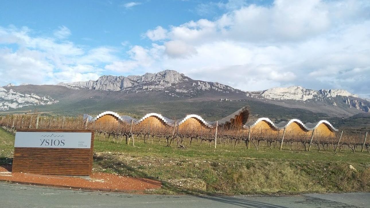 Visita a las Bodegas Ysios  y presentación del vino «Finca Las Naves», La Rioja